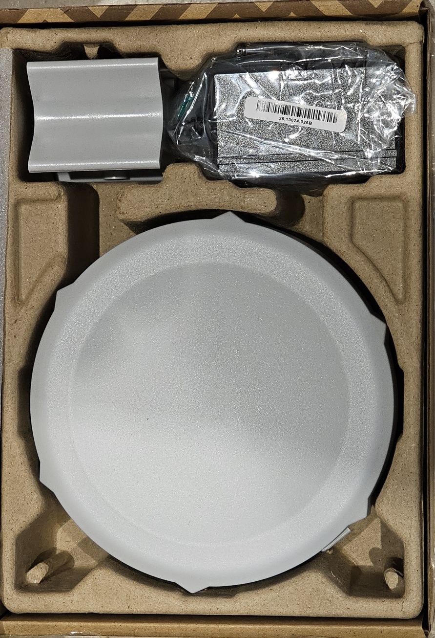 Продавам нов Mikrotik SXT SA5AC