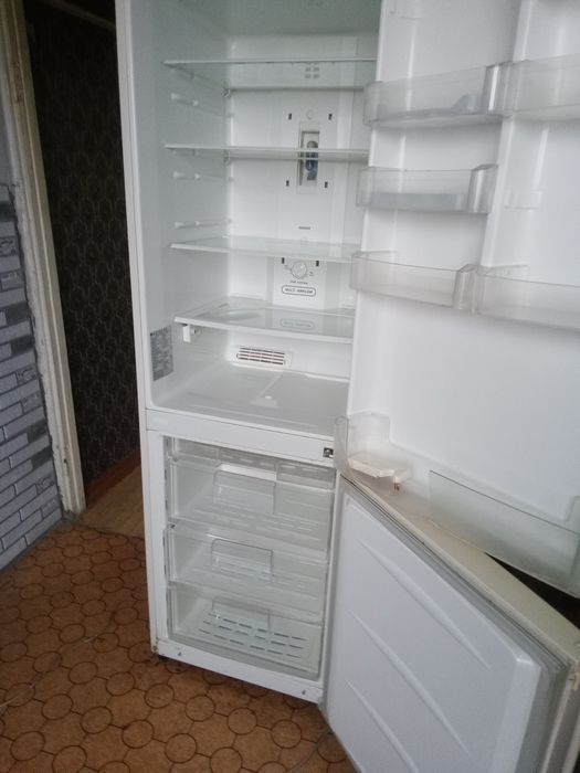 Продам холодильник LG