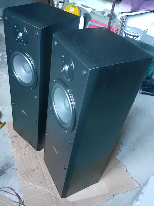 Boxe made in Danemarca, Infinity Reference (by Harman Kardon) bas 21cm