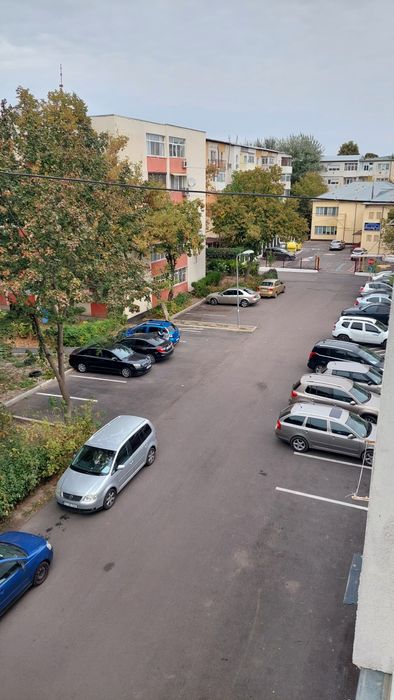 Ofer spre inchiriere garsoniera!