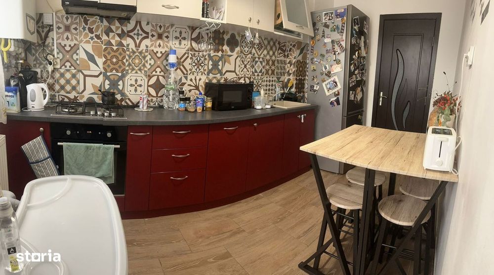 Urgent! 4 Camere 90mp tractorul aproape de piata și mall Coresi!