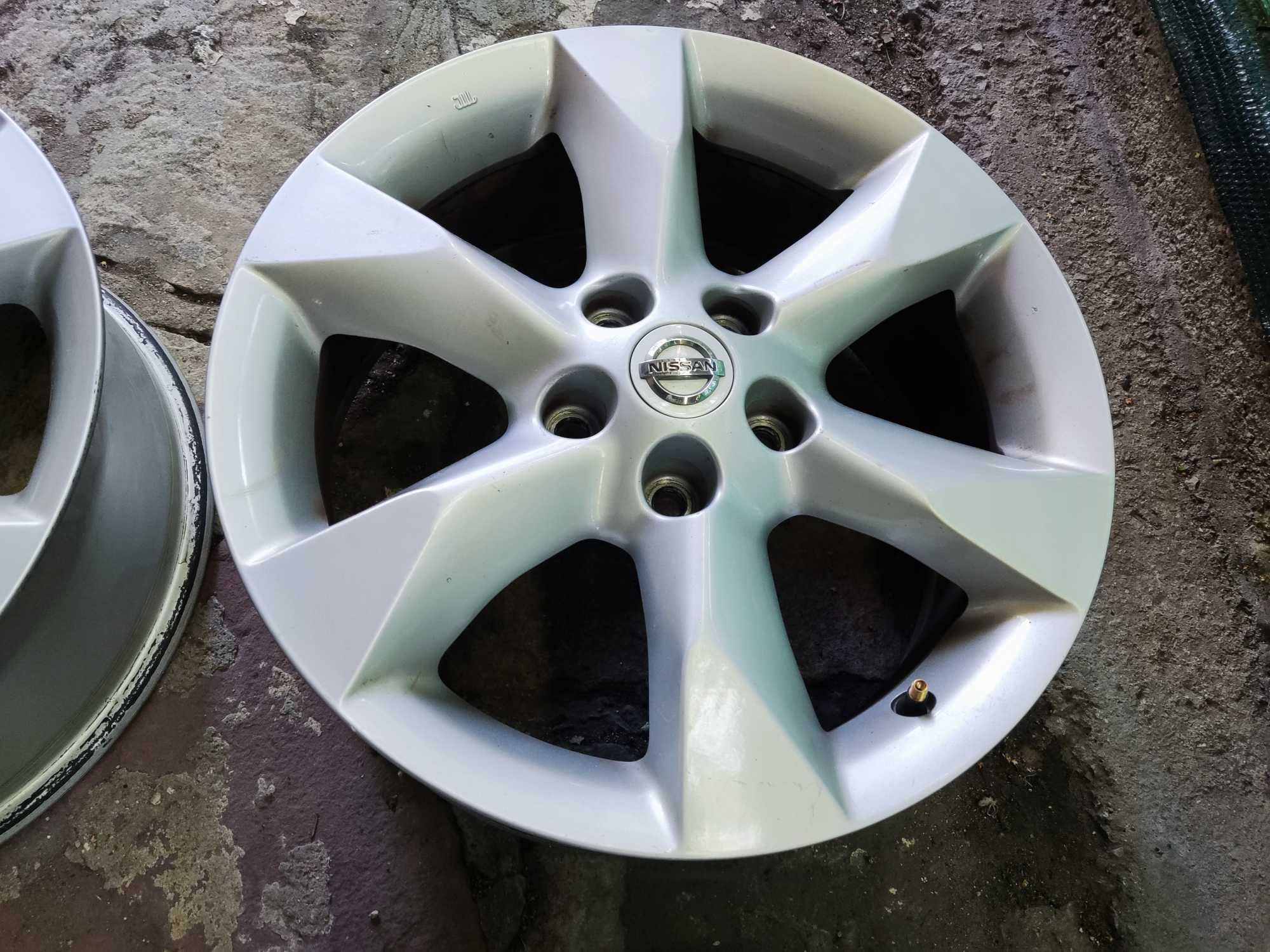 17 цола Нисан 5x114,3 оригинални лети джанти Nissan 5x114,3