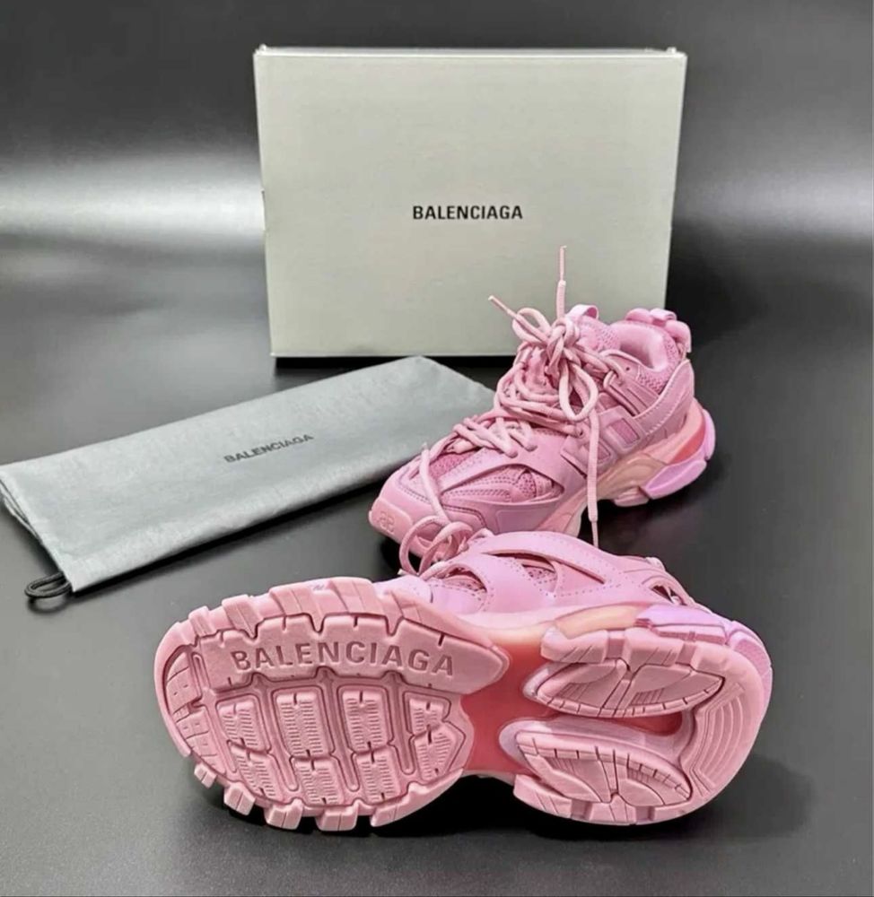 Balenciaga track pink
