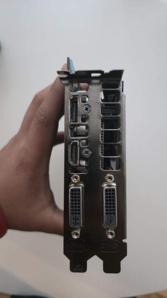Placa video AMD Radeon R7 370