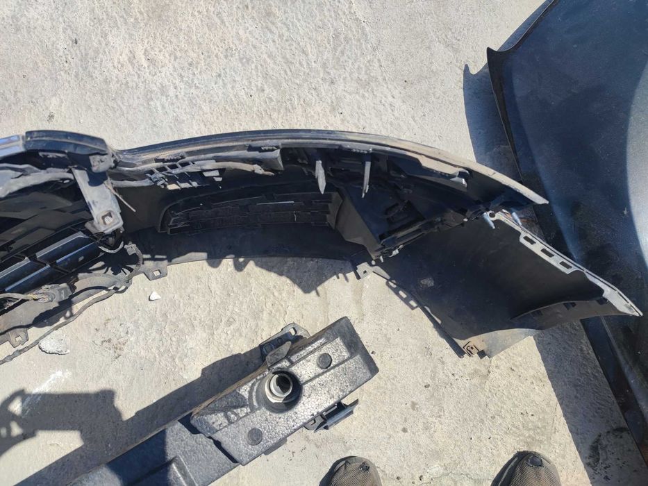 Оборудвана предна броня Audi A8 D4 4H 2013г с решетки за дистроник