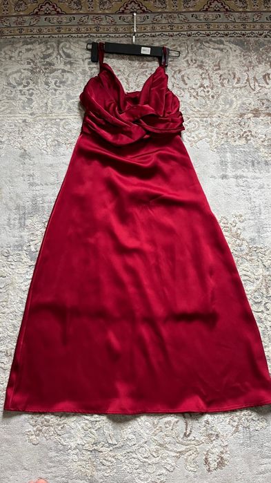 Вечернее женское платье