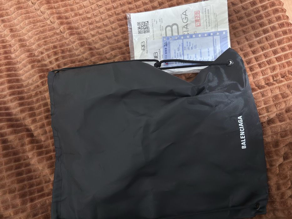 Balenciaga track