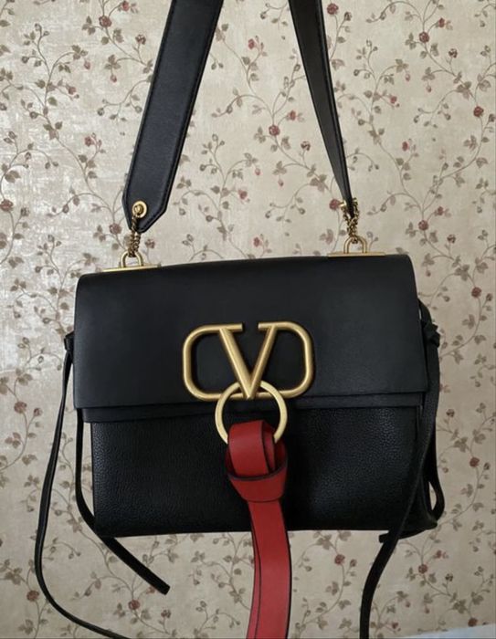 Продам сумку из натуральной кожи под Valentino