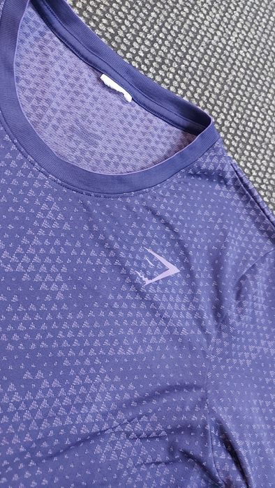Gymshark тениска M/L размер