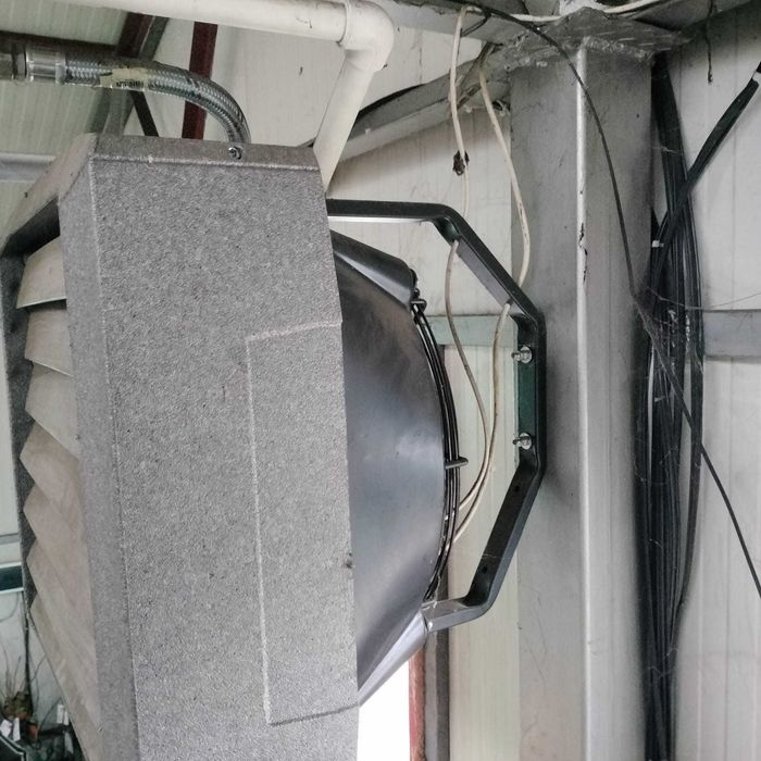 2 aeroterme FLOAIR LEO FB 45V pe apa (agent termic) industriale