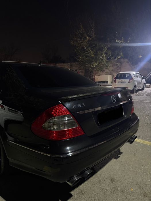 W 211 E63 mersedes benz