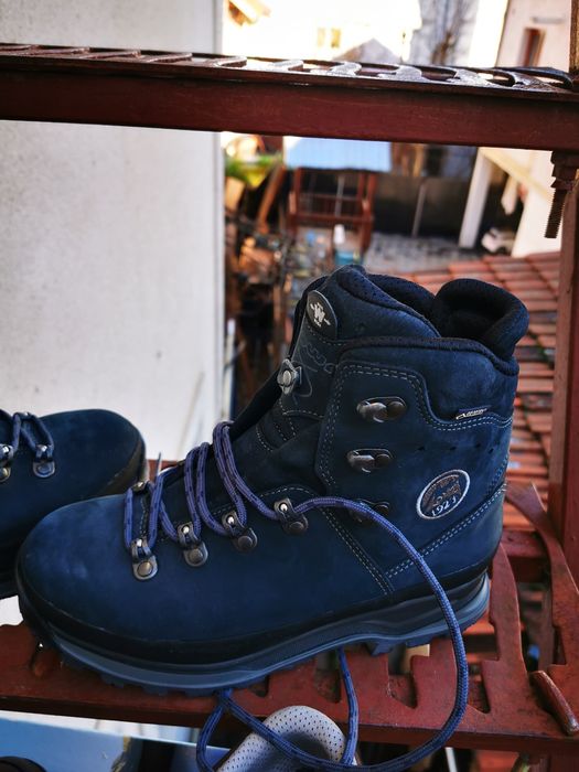 Vand bocanci ghete Meindl si Lowa GTX noi 37,5-38,5