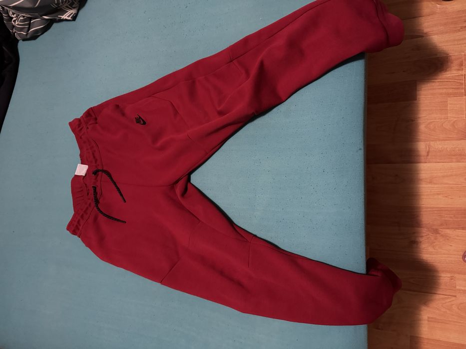 Nike tech fleece червен!!