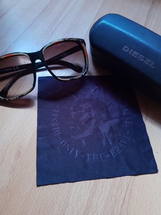 Дамски оригинални слънчеви очила DIESEL