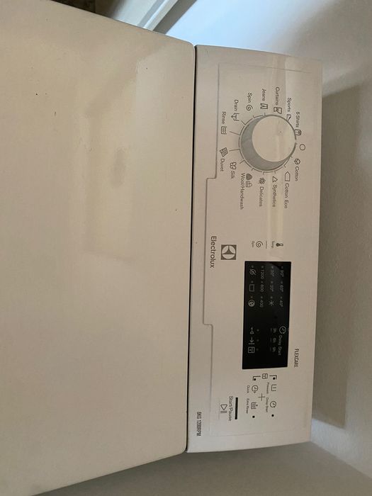 Masina de spalat rufe verticala Electrolux