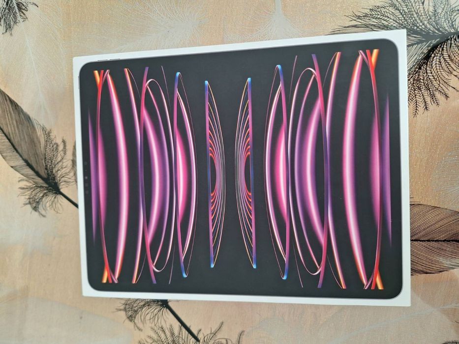 Нов ipad pro 2TB 12.9 inch