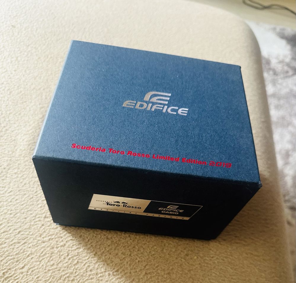 Часовник CASIO EDIFICE Redbull Toro Rosso