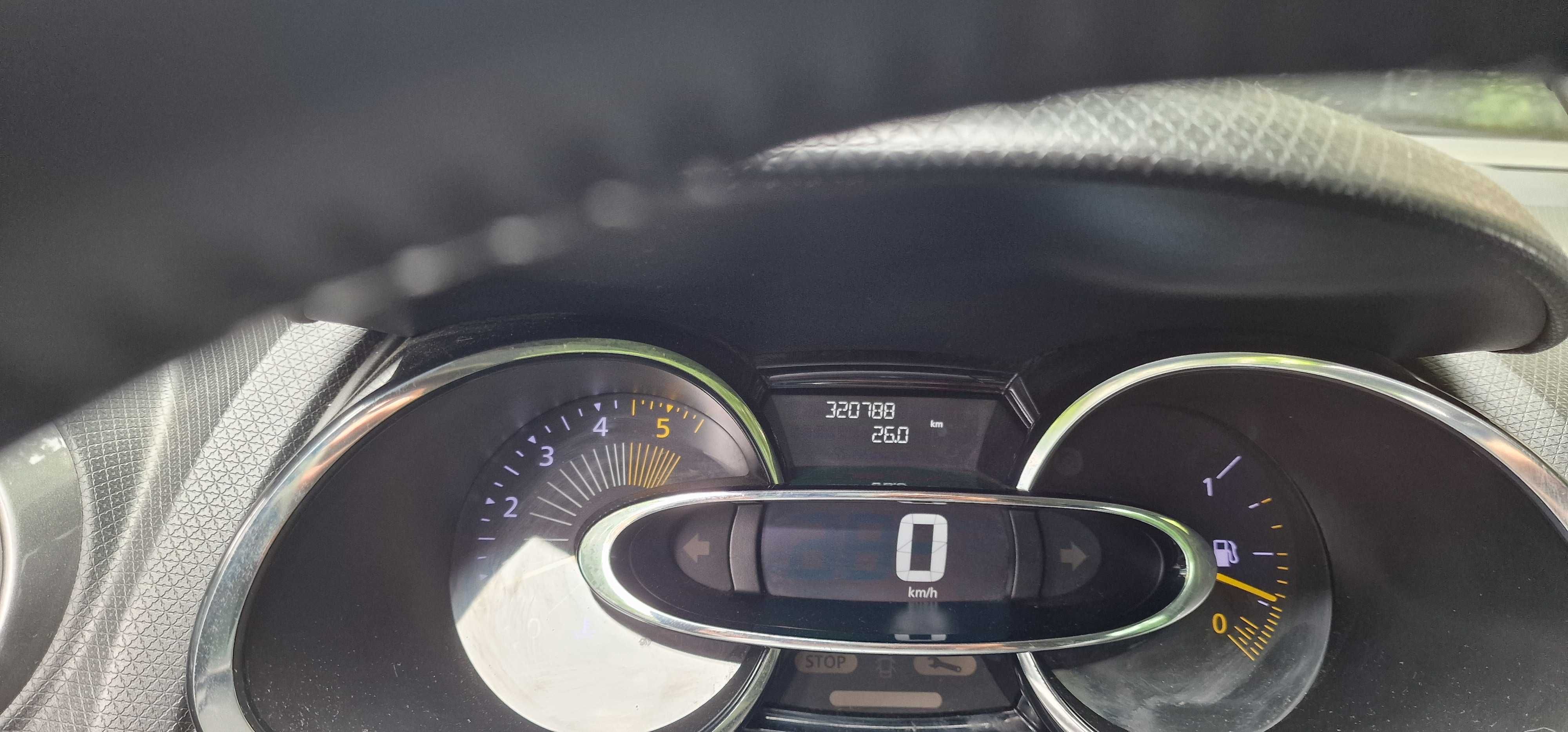 Renault Clio Grand Tour 2015