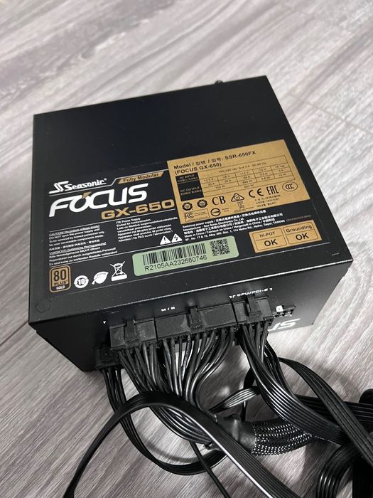 sursa seasonic focus gx series 80 plus gold 650w  fully modular noua