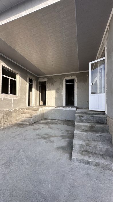 Hovli 6 sotix 3 xona SROCHNO