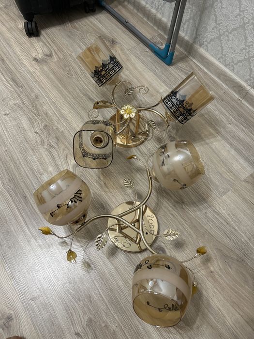 Люстры три патрона