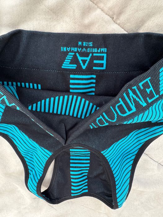 Спортни екипи Emporio Armani и Eacada