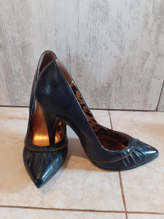 Дамски обувки 37 намер