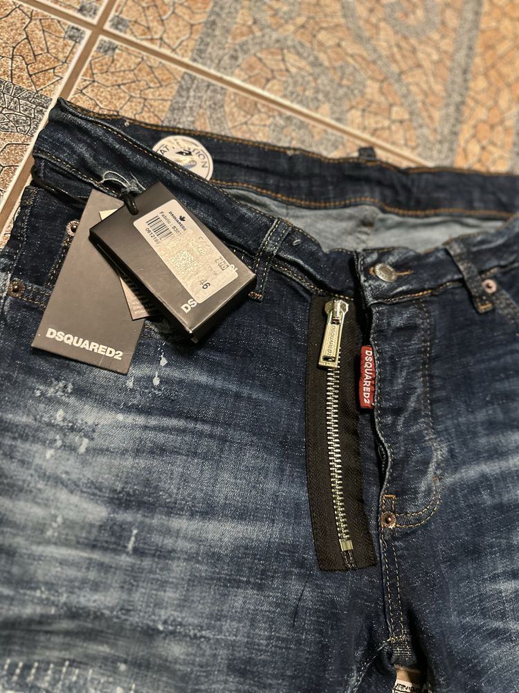 Blugi Dsquared2 scurti