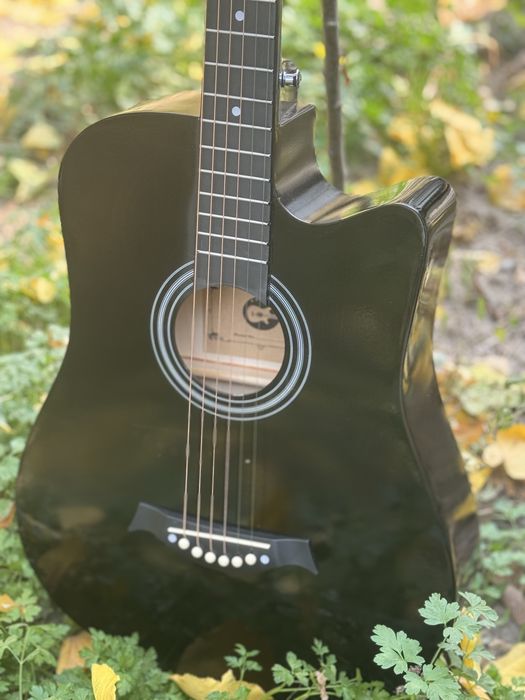 Гитара новая акустическая