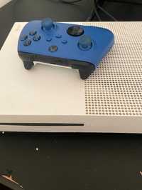 Xbox one S + controller