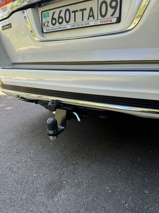 Фаркоп Toyota land cruiser 200 LX 570