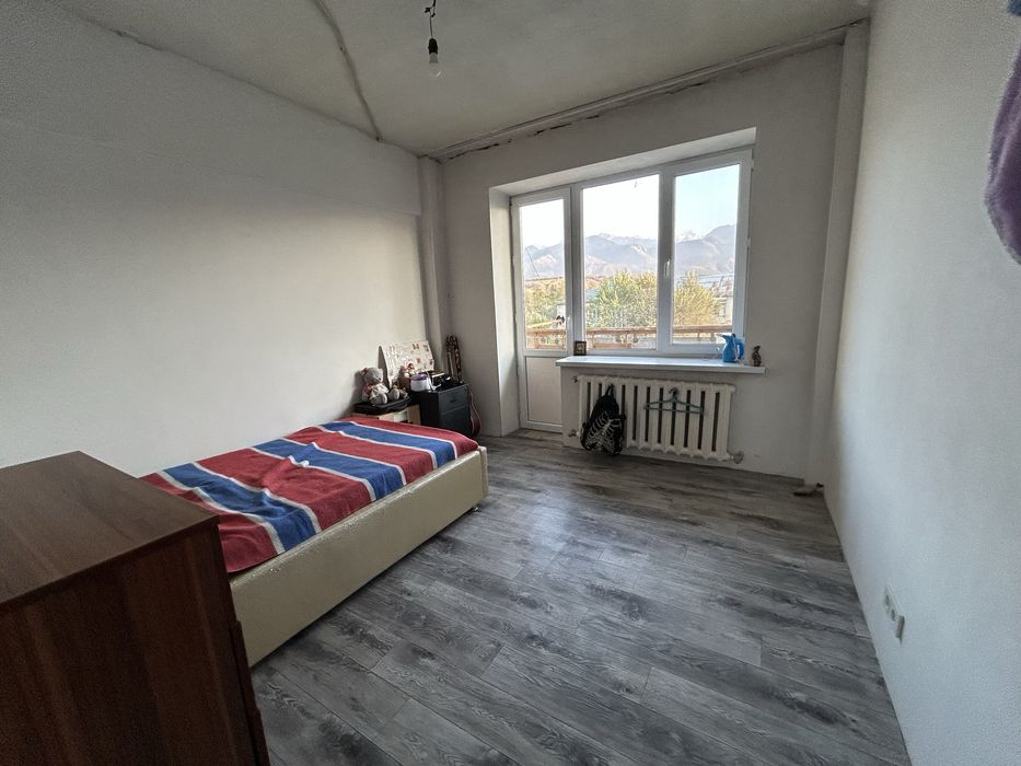 Продаётся 3-комнатная квартира, 64 кв. м