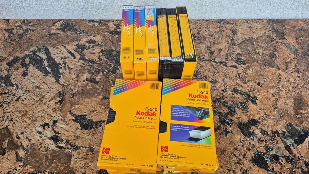 Vând 14 casete video VHS originale Kodak 240 minute. Colectie filme