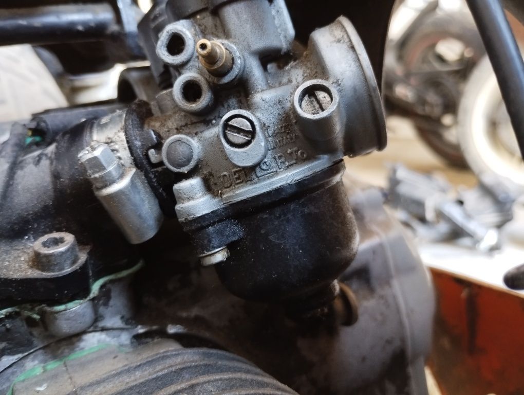 Scutere 2 si 4 timpi 50cc