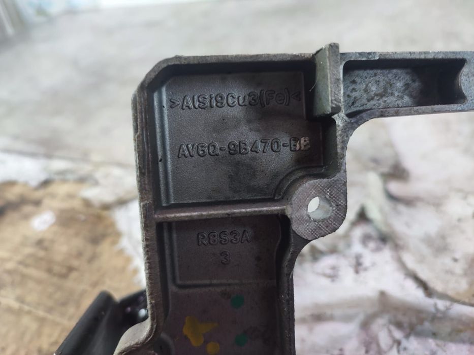 Suport motor av6q-9b470-bb av6q9b470bb 1.6 tdci t1db Ford Focus 3 [20