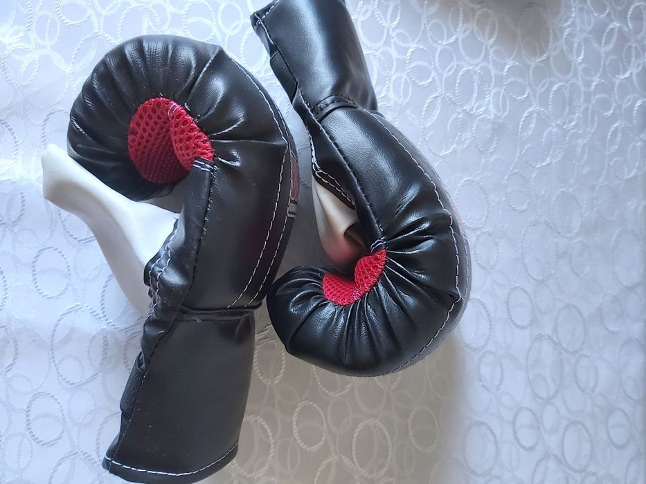 Mănuși box sau alt sport de contact