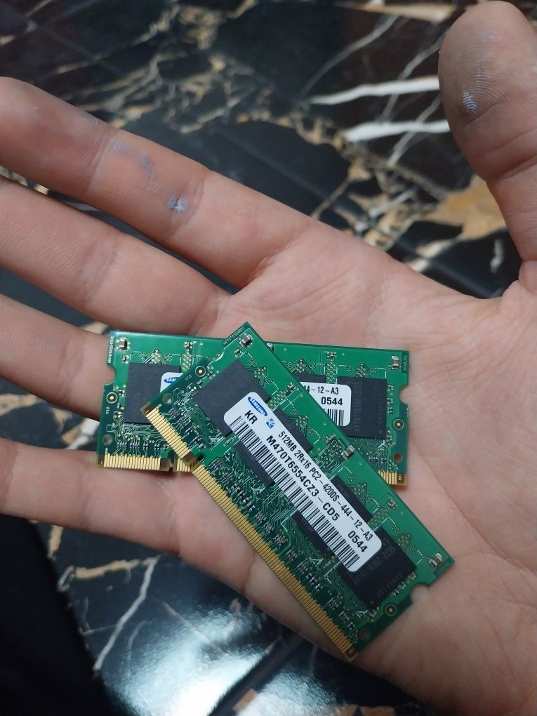 Rami laptop samsung 2x512mb