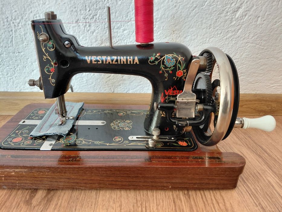 Стара шевна машина VESTAZINHA