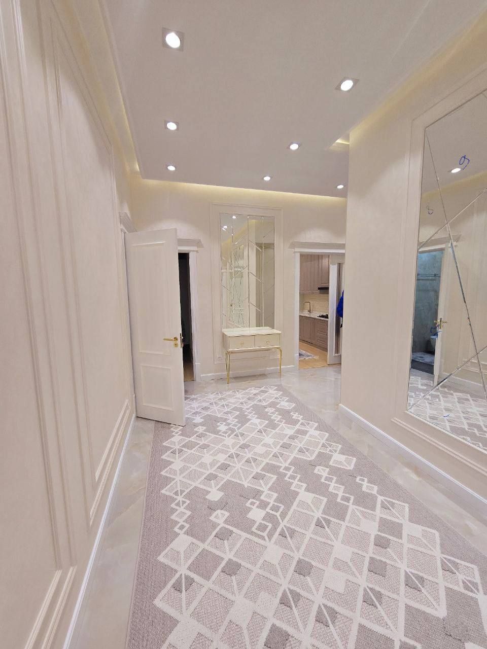 Kvartira продается 4/2/8 на ЖК Urban Delux