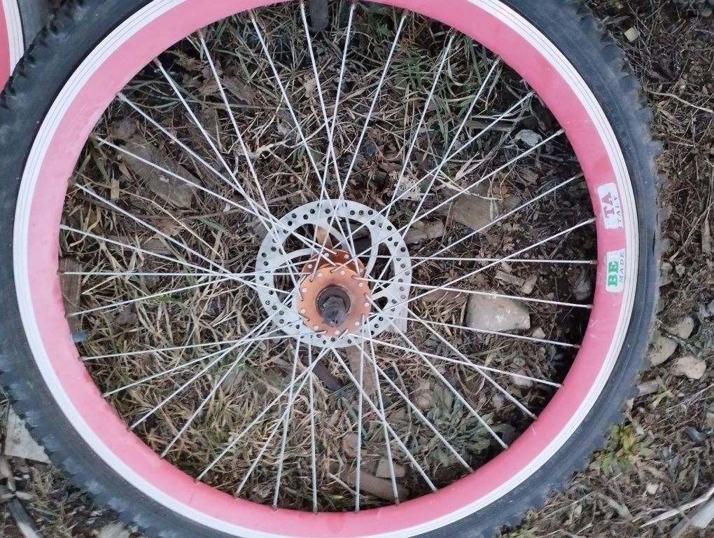 Vand roti de bicicleta. Frani pentru etrier