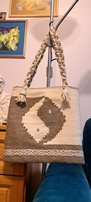 Ръчно тъкана и шита вълнена чанта Ин-Ян