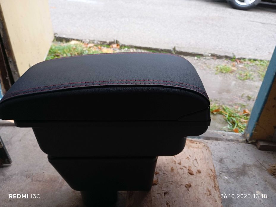 Подлакътник за Дачия Дъстър