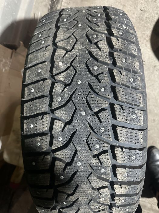 Продам зимнию резину R 20 новая 1 шт