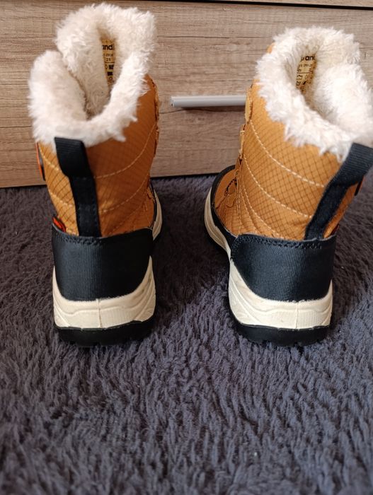 Детски боти с вълна