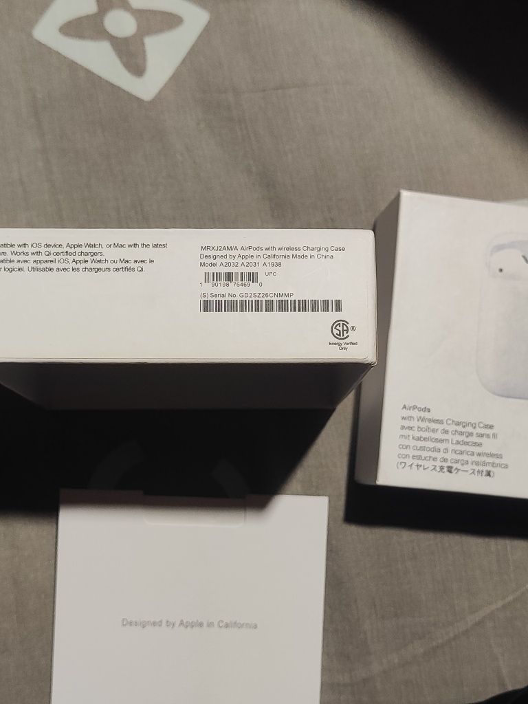 Airpods 2:2 50$.