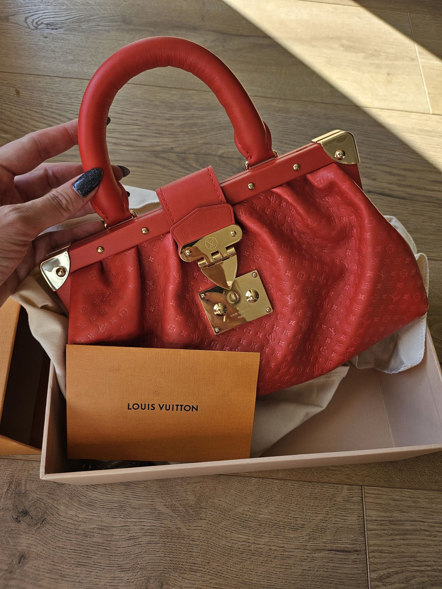 Sale!!! Oргинална чанта Louis Vuitton 2023 / Чисто нова