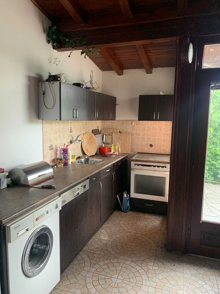 Продава се Къща в Карлово - 150 кв.м за 952 €/кв.м - Снимка #3