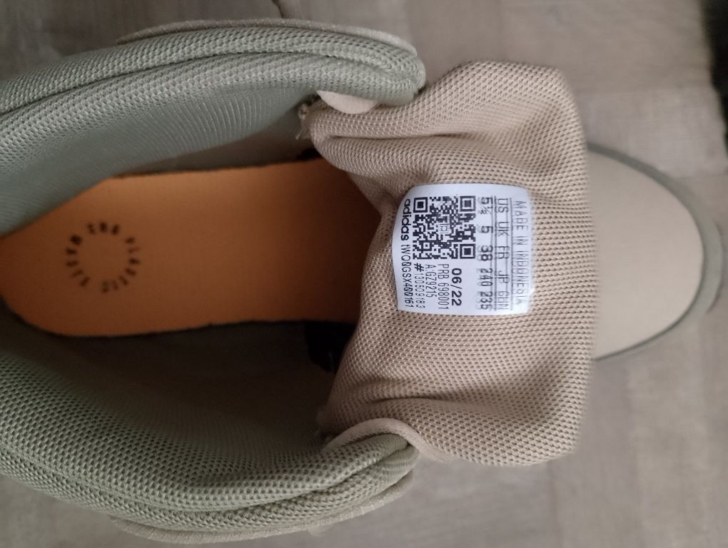 Обувки , боти Adidas