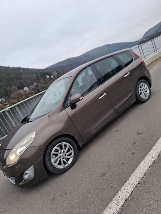 Vând renault grand scenic 1.9 in stare perfecta de funcționare