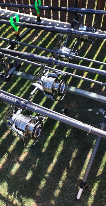 Set Pescuit, 4 Lansete 3,90m+4 Mulinete Crap 8000+Rod Pod Echipat